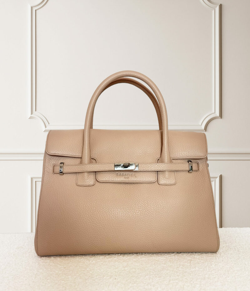 BELLECOUR 617 FLOATER POUDRE<br> Nude pink grained leather