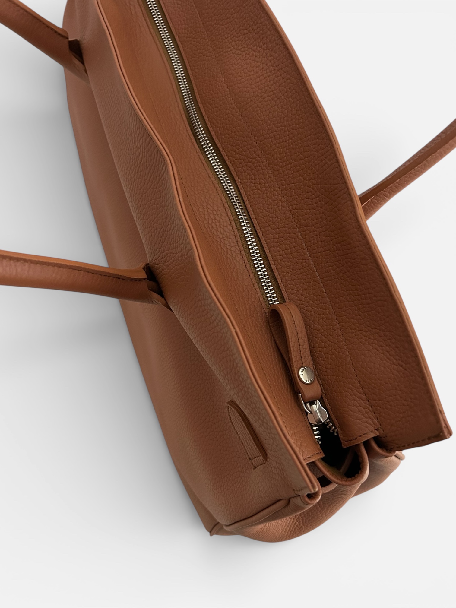 245 LARGE BELLECOUR LOLO CAMEL Camel grained leather - Image 4